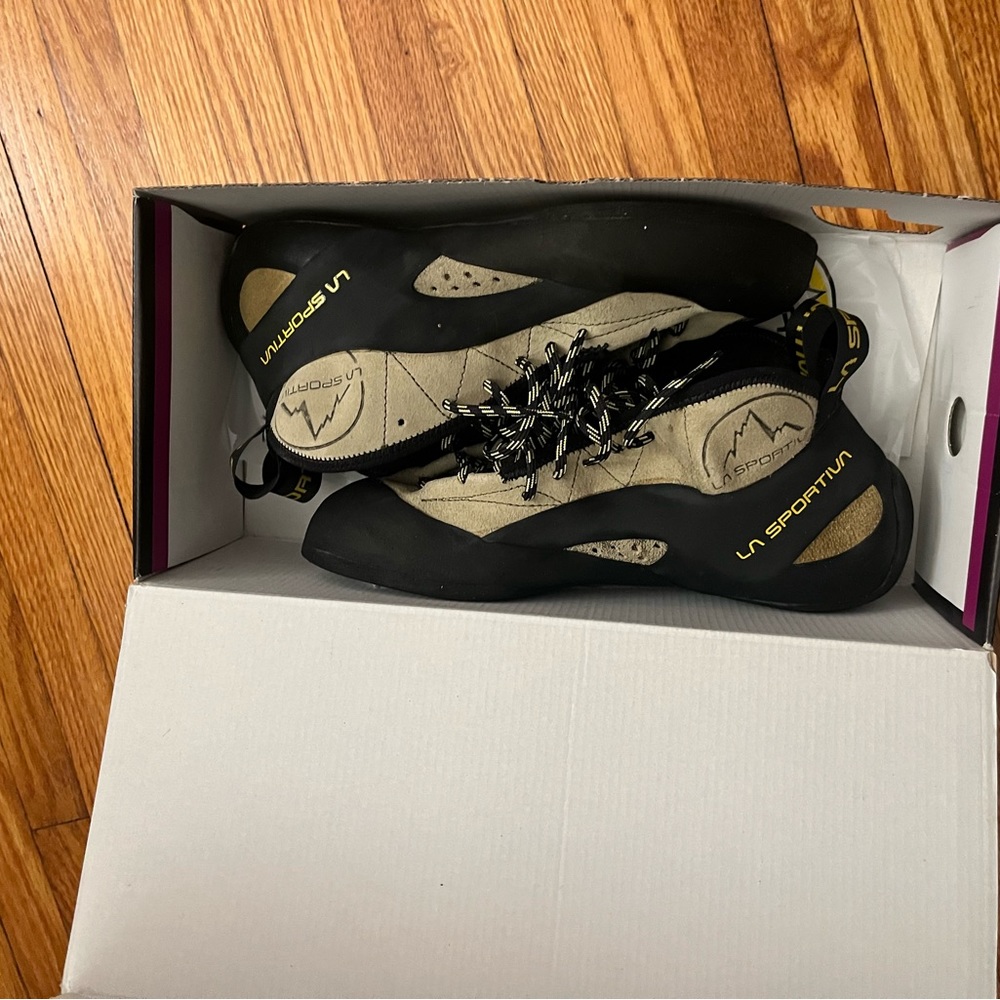 La Sportiva TC Pro mens size eur 42 NEW